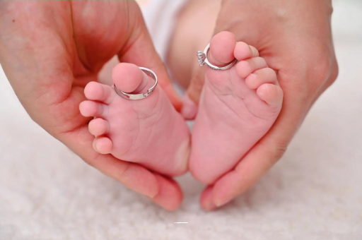 平湖怀孕多久才会孕吐